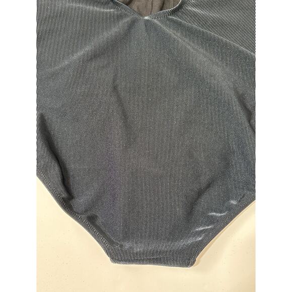 Gottex Textured Surplice V-Neck One Piece Swimsuit Black Size 18 Shaping - Picture 6 of 9